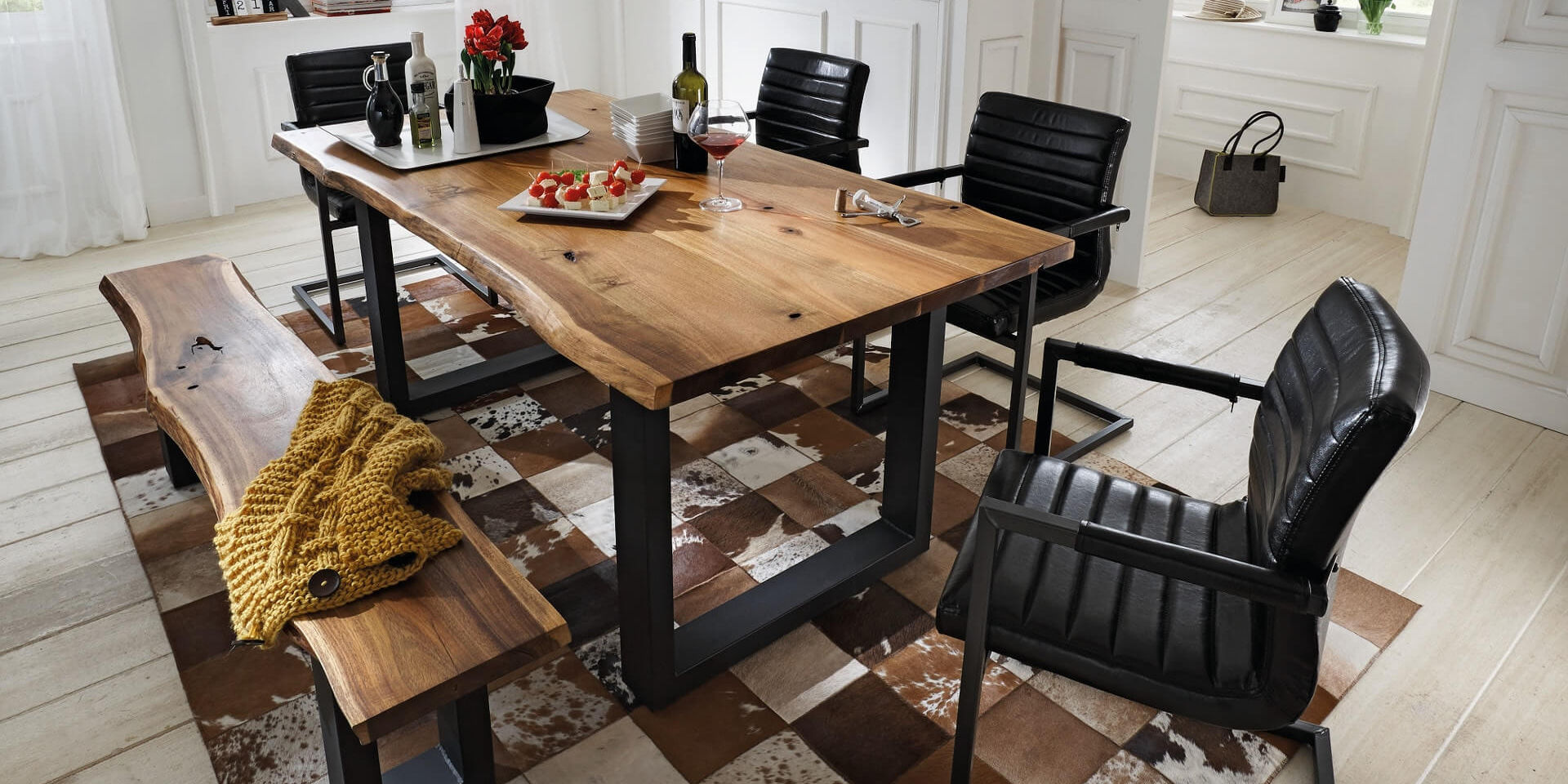 ΤΡΑΠΕΖΑΡΙΑ ΜΑΣΙΦ QUEEN